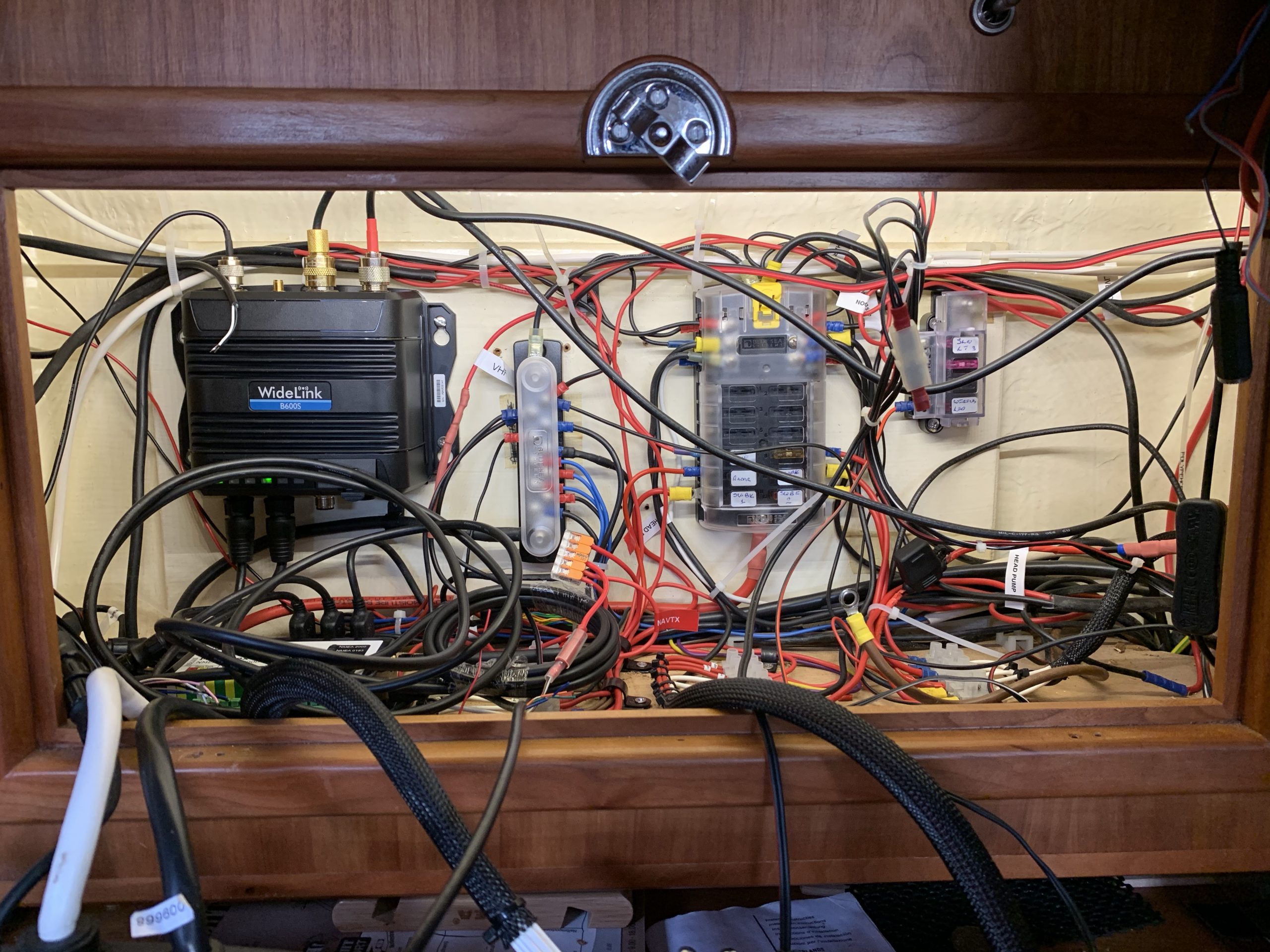 Wiring in the B600s – Friday